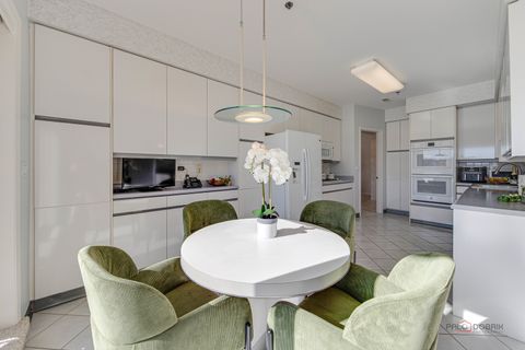 Tiny photo for 209 Rivershire Lane #203, Lincolnshire, IL 60069 (MLS # 12622109)