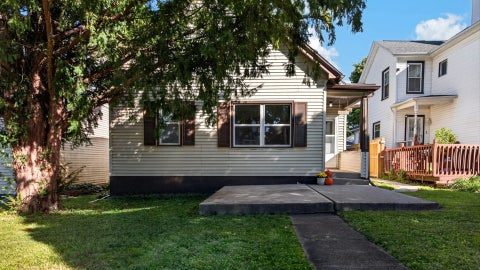 Tiny photo for 510 1/2 E Mulberry Street, Bloomington, IL 61701 (MLS # 12776810)