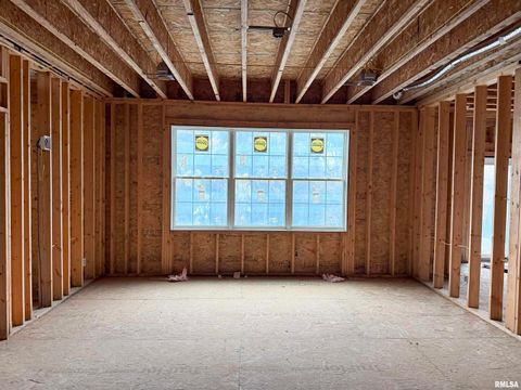 Tiny photo for 19468 250TH Avenue, Bettendorf, IA 52722 (MLS # QC4268570)