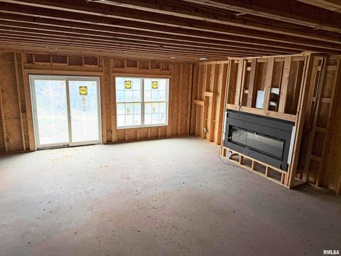 Tiny photo for 19468 250TH Avenue, Bettendorf, IA 52722 (MLS # QC4268570)