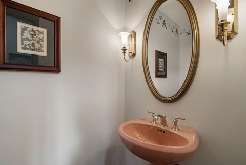 Tiny photo for 2012 Forest Creek Lane #2012, Libertyville, IL 60048 (MLS # 12578537)