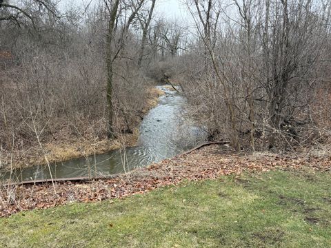 Tiny photo for 2012 Forest Creek Lane #2012, Libertyville, IL 60048 (MLS # 12578537)