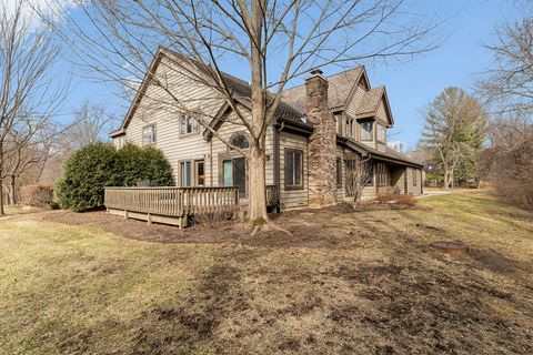 Tiny photo for 2012 Forest Creek Lane #2012, Libertyville, IL 60048 (MLS # 12578537)