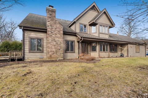 Tiny photo for 2012 Forest Creek Lane #2012, Libertyville, IL 60048 (MLS # 12578537)