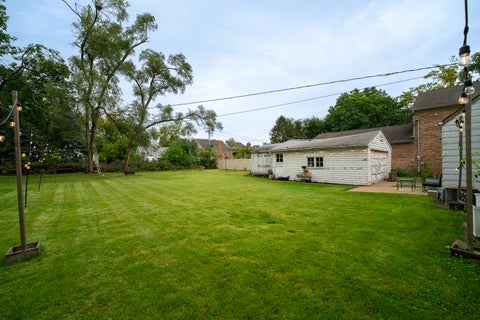 Tiny photo for 1686 Lunt Avenue, Des Plaines, IL 60018 (MLS # 12763947)