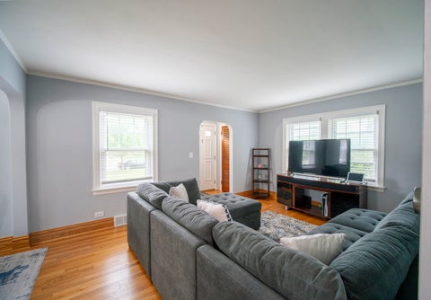 Tiny photo for 1686 Lunt Avenue, Des Plaines, IL 60018 (MLS # 12763947)