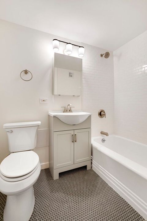 Tiny photo for 5050 S East End Avenue #7A, Chicago, IL 60615 (MLS # 12503752)