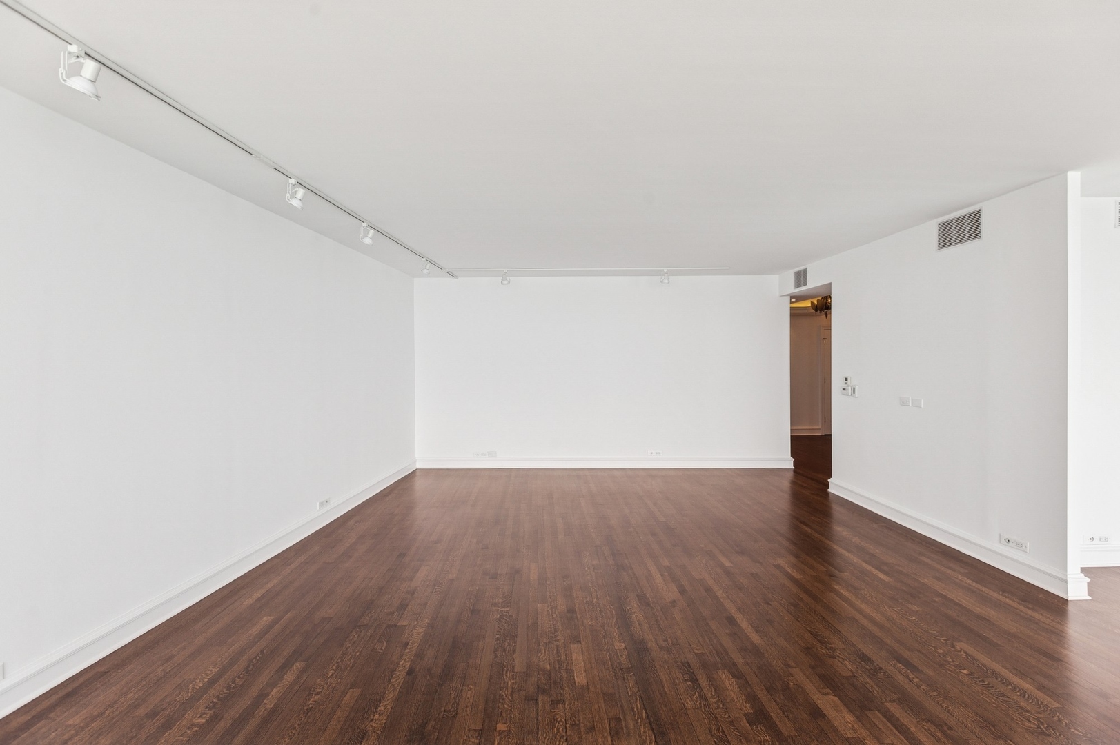 1040 N Lake Shore Drive 34C