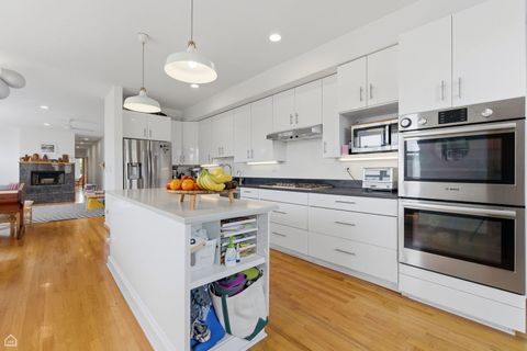 Tiny photo for 6123 S Woodlawn Avenue #3, Chicago, IL 60637 (MLS # 12653095)