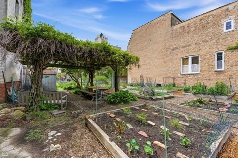 Tiny photo for 6123 S Woodlawn Avenue #3, Chicago, IL 60637 (MLS # 12653095)