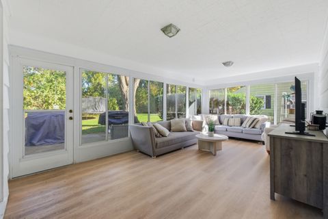 Tiny photo for 152 Aberdeen Drive, East Dundee, IL 60118 (MLS # 12506499)