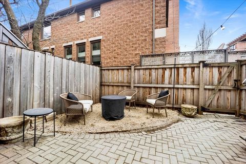 Tiny photo for 2720 N Greenview Avenue #E, Chicago, IL 60614 (MLS # 12583106)
