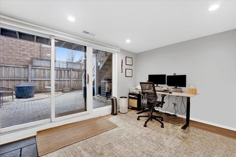 Tiny photo for 2720 N Greenview Avenue #E, Chicago, IL 60614 (MLS # 12583106)