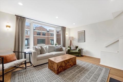 Tiny photo for 2720 N Greenview Avenue #E, Chicago, IL 60614 (MLS # 12583106)