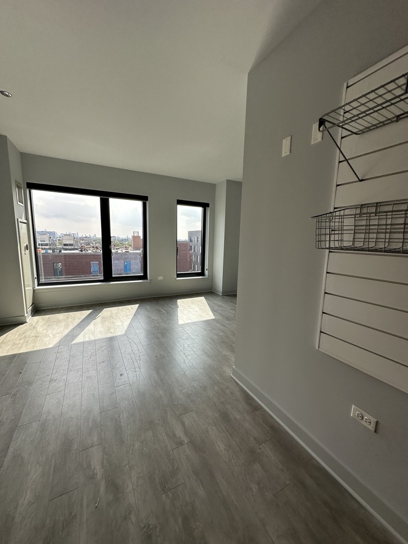 1025 W Addison Street S830