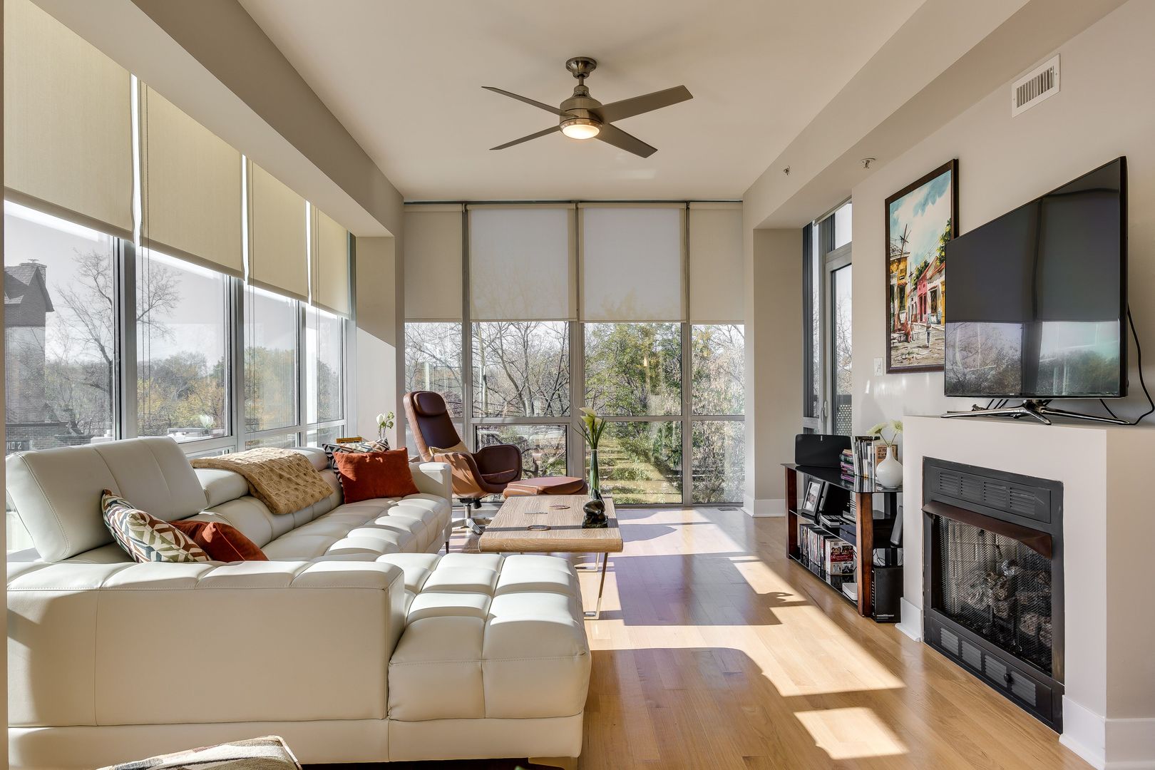 525 KEDZIE Avenue 402