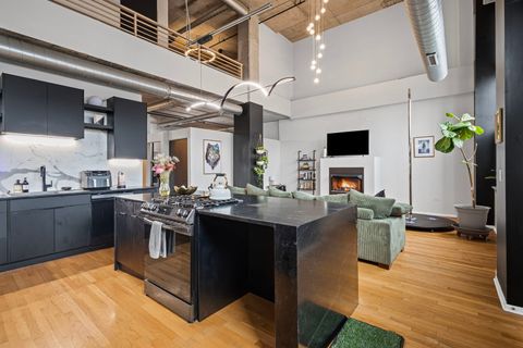 Tiny photo for 6 S Laflin Street #107S, Chicago, IL 60607 (MLS # 12568256)