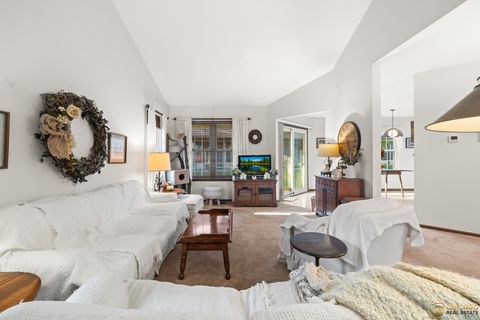 Tiny photo for 722 Sutton Circle, Wheeling, IL 60090 (MLS # 12473779)