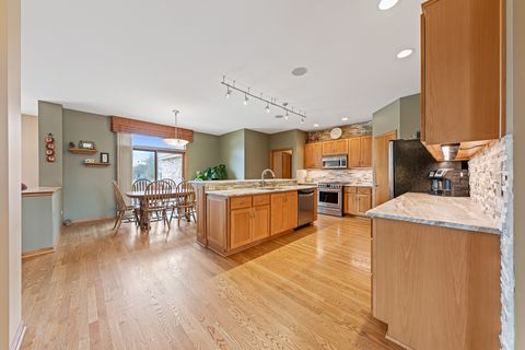 Tiny photo for 2402 Bluestone Bay Drive, New Lenox, IL 60451 (MLS # 12565330)