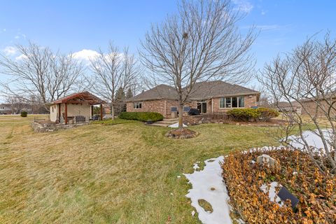 Tiny photo for 2402 Bluestone Bay Drive, New Lenox, IL 60451 (MLS # 12565330)