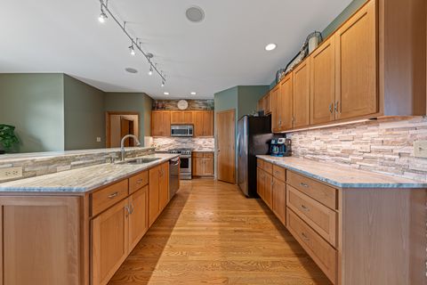 Tiny photo for 2402 Bluestone Bay Drive, New Lenox, IL 60451 (MLS # 12565330)