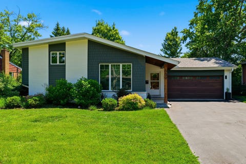 Photo of 689 Timber Hill Road, Deerfield, IL 60015 (MLS # 12683388)