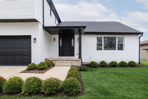 Tiny photo for 530 Cumberland Trail, Elgin, IL 60123 (MLS # 12623884)
