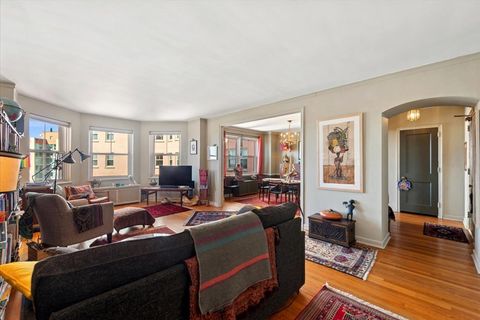 Tiny photo for 5555 N SHERIDAN Road #1608, Chicago, IL 60640 (MLS # 12500840)