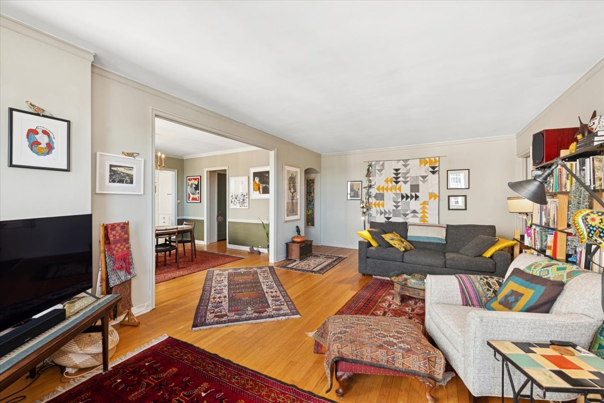 5555 N SHERIDAN Road 1608