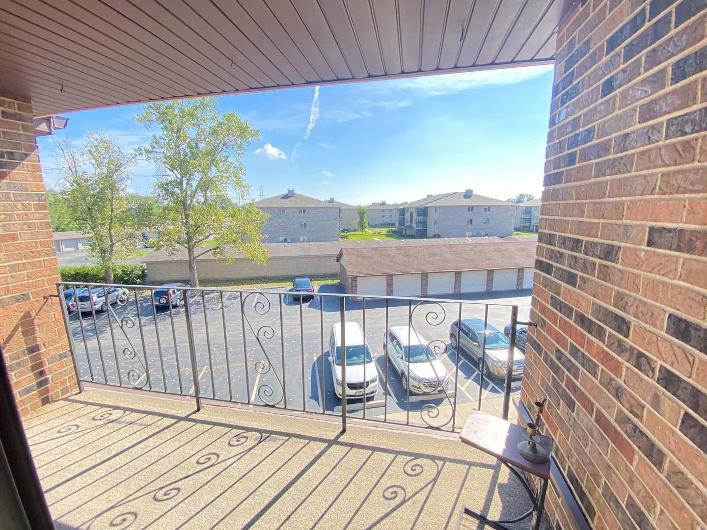 13933 LARAMIE Avenue 217