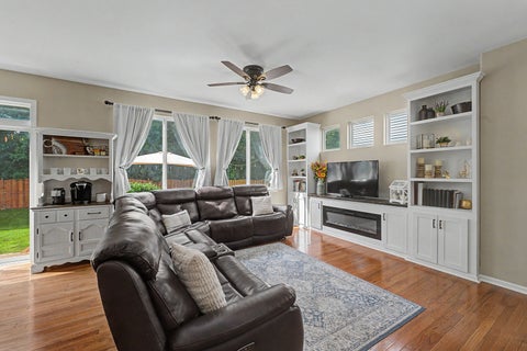 Tiny photo for 307 S Cornerstone Drive, Volo, IL 60020 (MLS # 12735945)