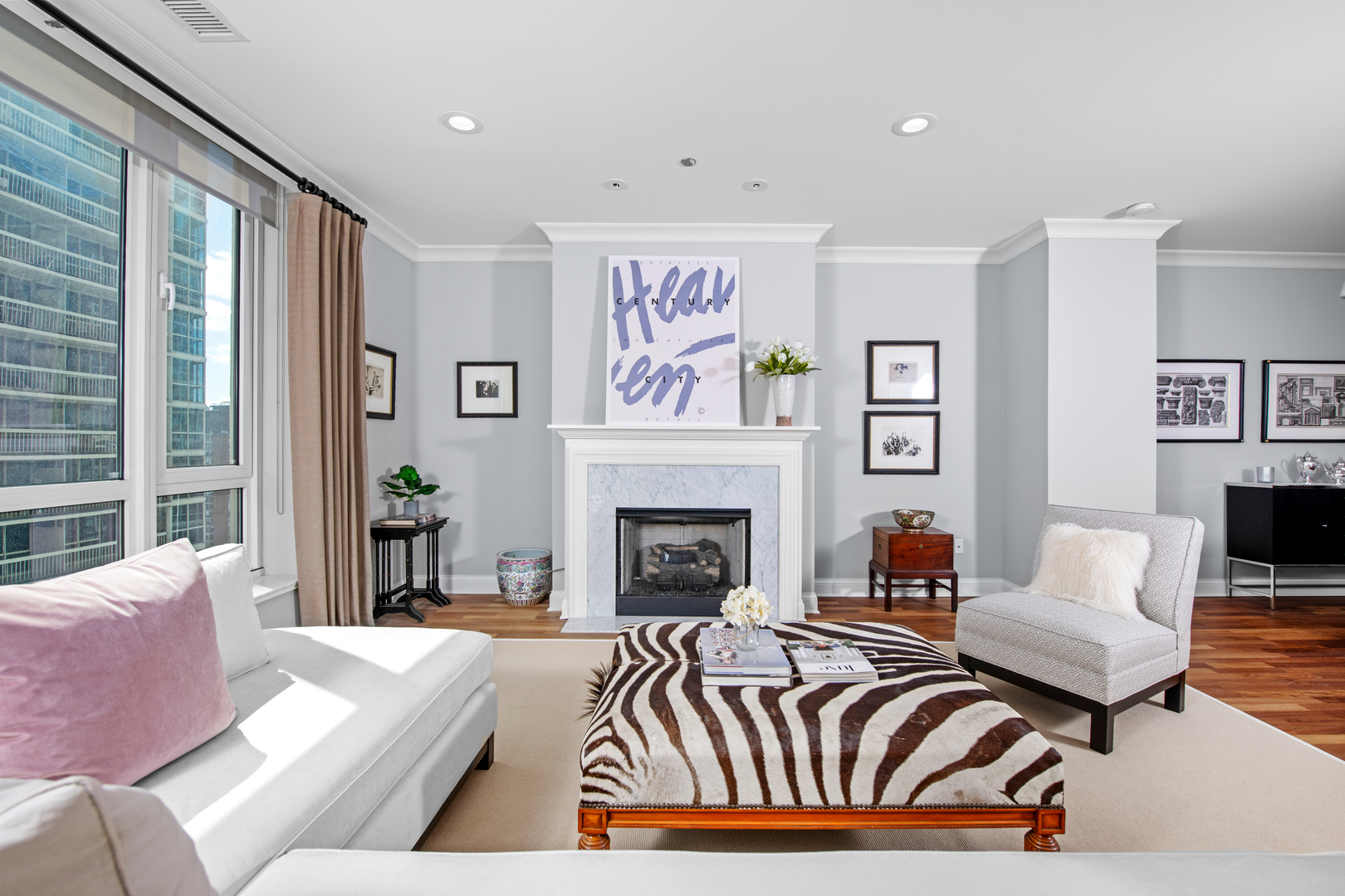 10 E Delaware Place 25B
