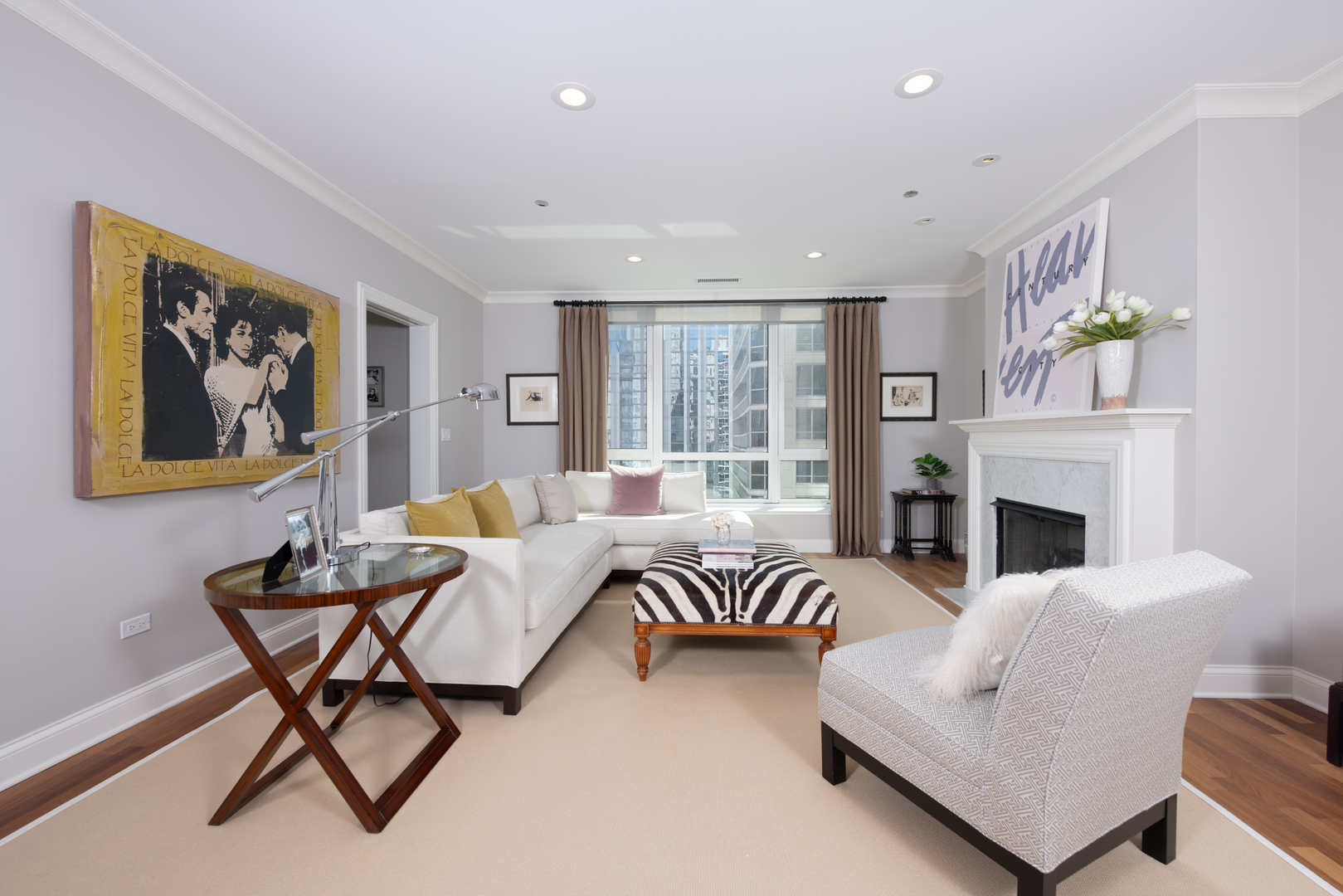 10 E Delaware Place 25B