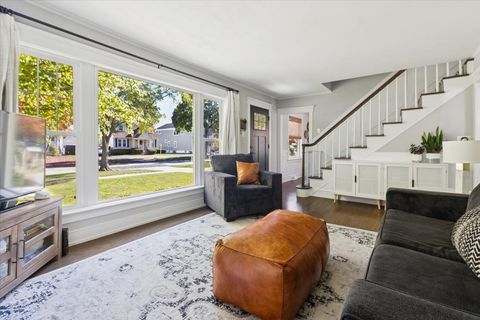 Tiny photo for 746 N Pine Avenue, Arlington Heights, IL 60004 (MLS # 12513669)