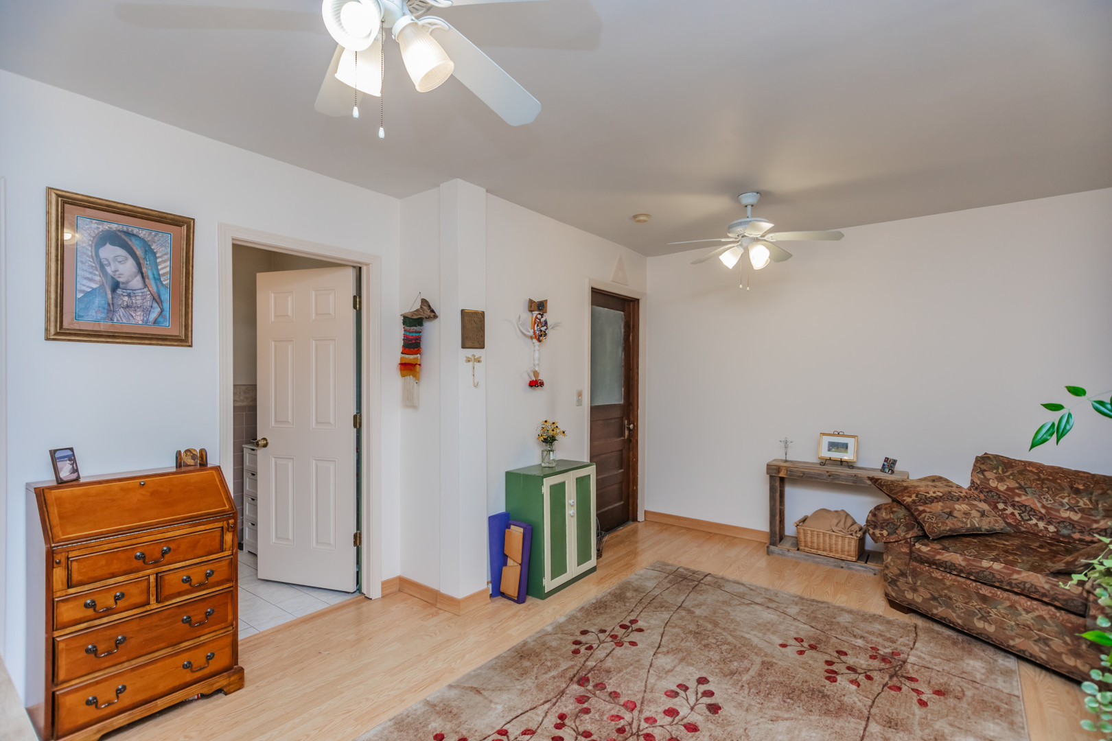 Forest Park, Illinois 60130, United States, 3 Bedrooms Bedrooms, ,3 BathroomsBathrooms,Residential,Contingent,187158