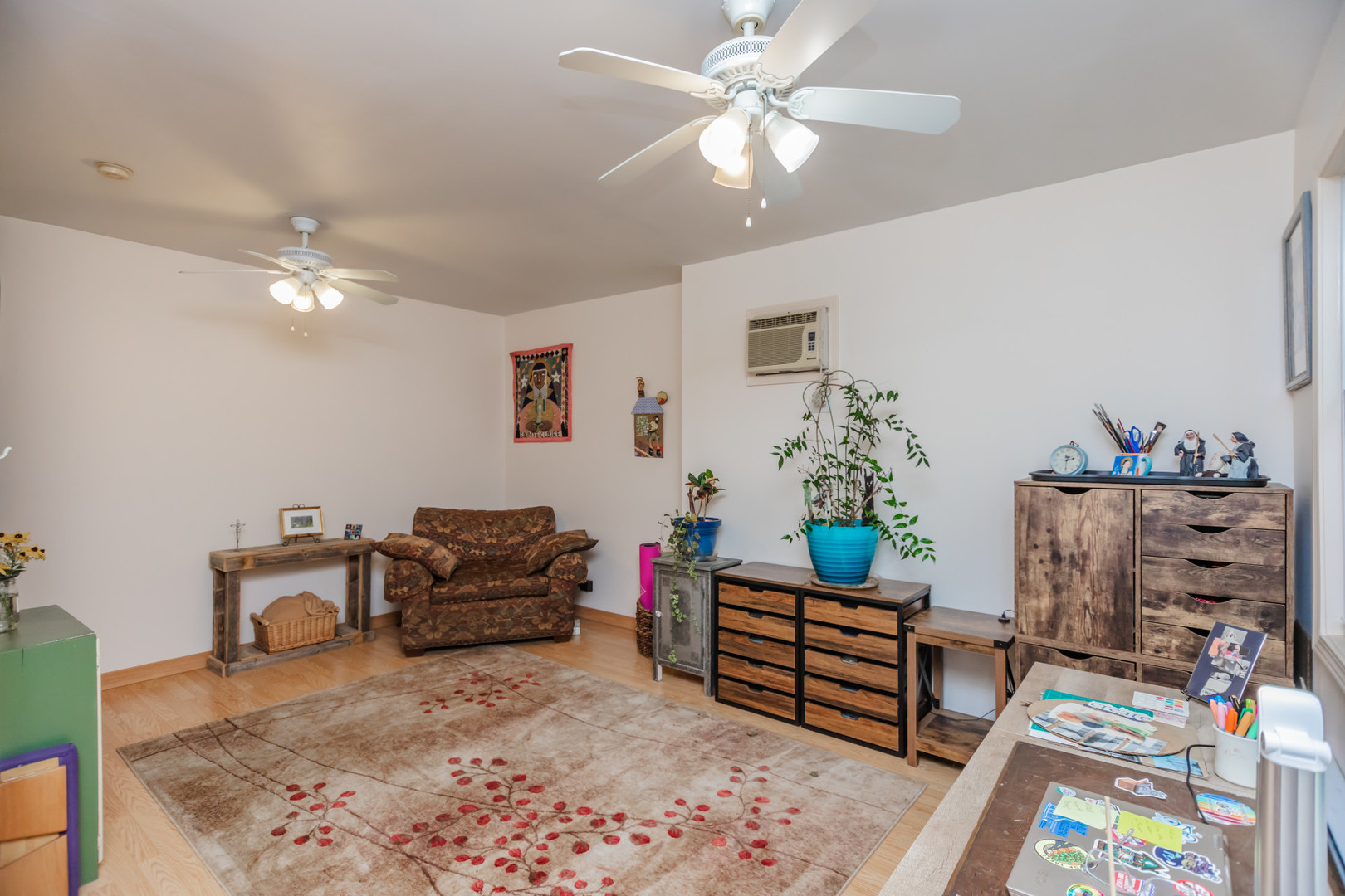 Forest Park, Illinois 60130, United States, 3 Bedrooms Bedrooms, ,3 BathroomsBathrooms,Residential,Contingent,187158