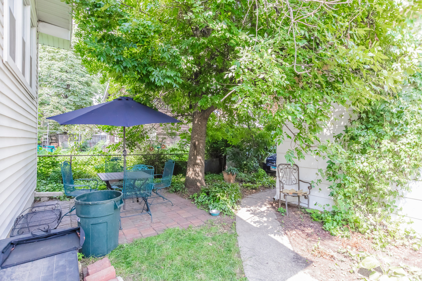 Forest Park, Illinois 60130, United States, 3 Bedrooms Bedrooms, ,3 BathroomsBathrooms,Residential,Contingent,187158