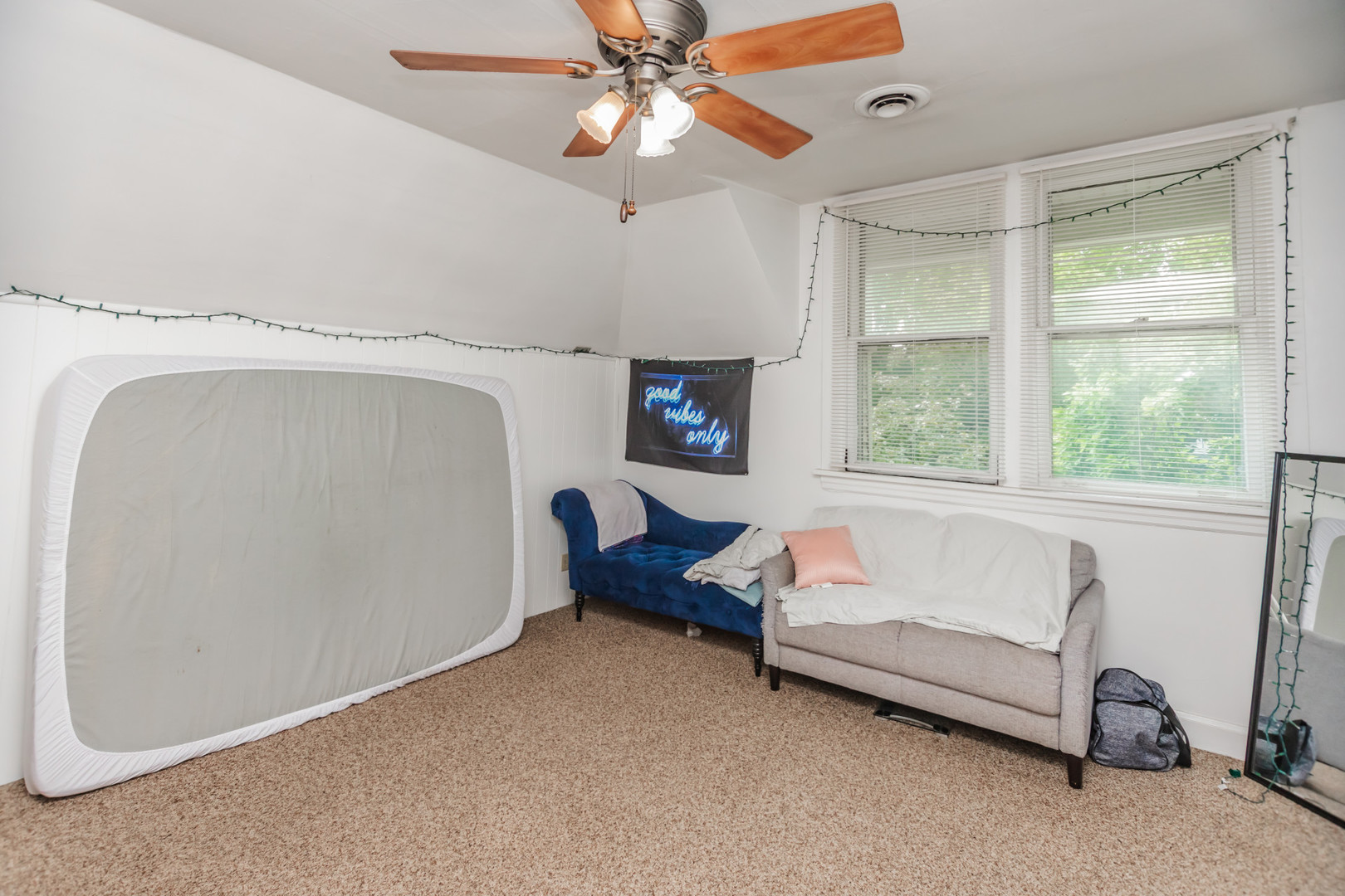 Forest Park, Illinois 60130, United States, 3 Bedrooms Bedrooms, ,3 BathroomsBathrooms,Residential,Contingent,187158