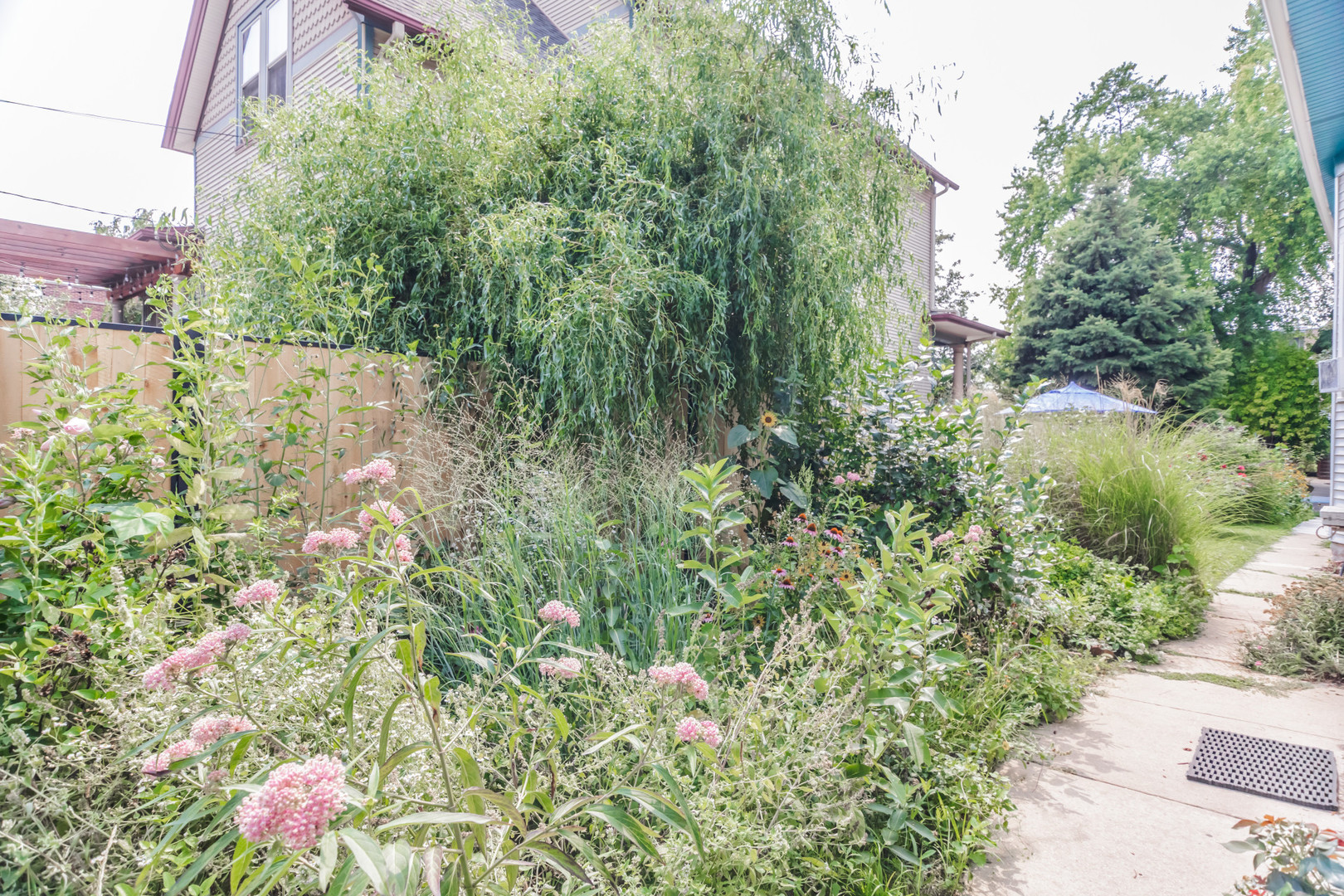 Forest Park, Illinois 60130, United States, 3 Bedrooms Bedrooms, ,3 BathroomsBathrooms,Residential,Contingent,187158