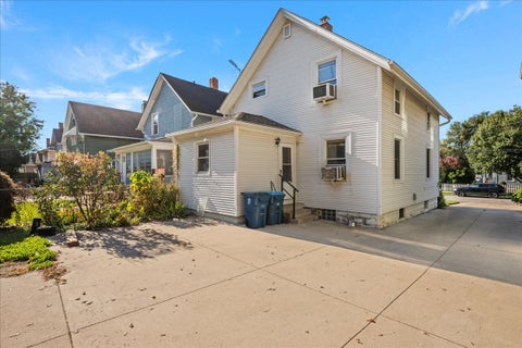 Tiny photo for 540 Woodlawn Avenue, Aurora, IL 60506 (MLS # 12797794)
