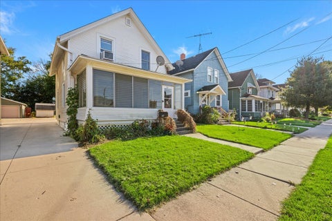 Tiny photo for 540 Woodlawn Avenue, Aurora, IL 60506 (MLS # 12797794)