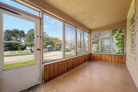 Tiny photo for 540 Woodlawn Avenue, Aurora, IL 60506 (MLS # 12797794)
