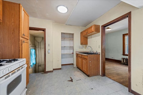 Tiny photo for 540 Woodlawn Avenue, Aurora, IL 60506 (MLS # 12797794)