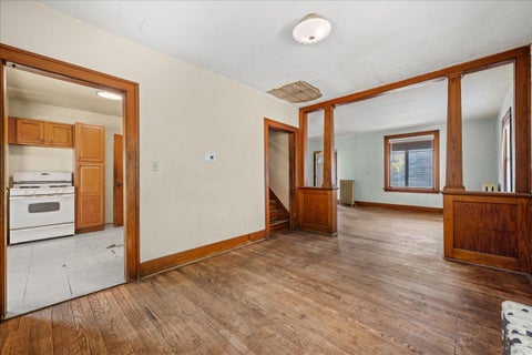 Tiny photo for 540 Woodlawn Avenue, Aurora, IL 60506 (MLS # 12797794)