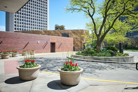 Tiny photo for 5415 N Sheridan Road #502, Chicago, IL 60640 (MLS # 12475978)