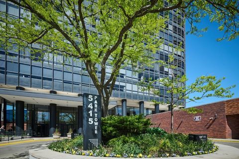 Tiny photo for 5415 N Sheridan Road #502, Chicago, IL 60640 (MLS # 12475978)