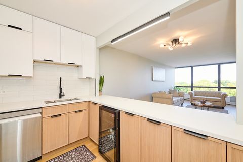 Tiny photo for 5415 N Sheridan Road #502, Chicago, IL 60640 (MLS # 12475978)