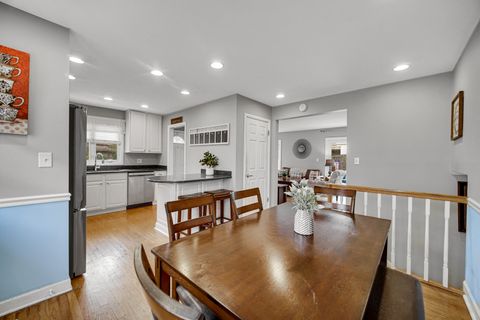 Tiny photo for 533 Drake Street, Libertyville, IL 60048 (MLS # 12511256)