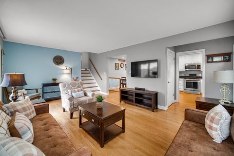 Tiny photo for 533 Drake Street, Libertyville, IL 60048 (MLS # 12511256)