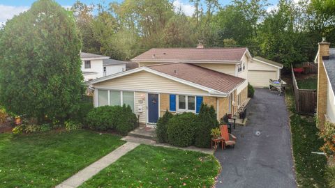 Tiny photo for 533 Drake Street, Libertyville, IL 60048 (MLS # 12511256)